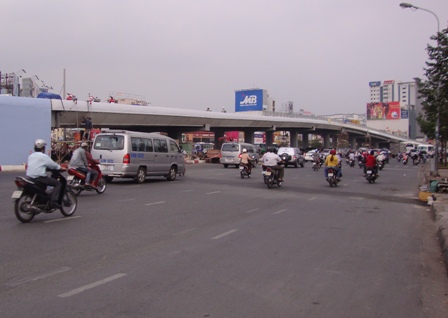 TP Hồ Chí Minh Ngày 27 1, thông xe hai cầu vượt bằng thép